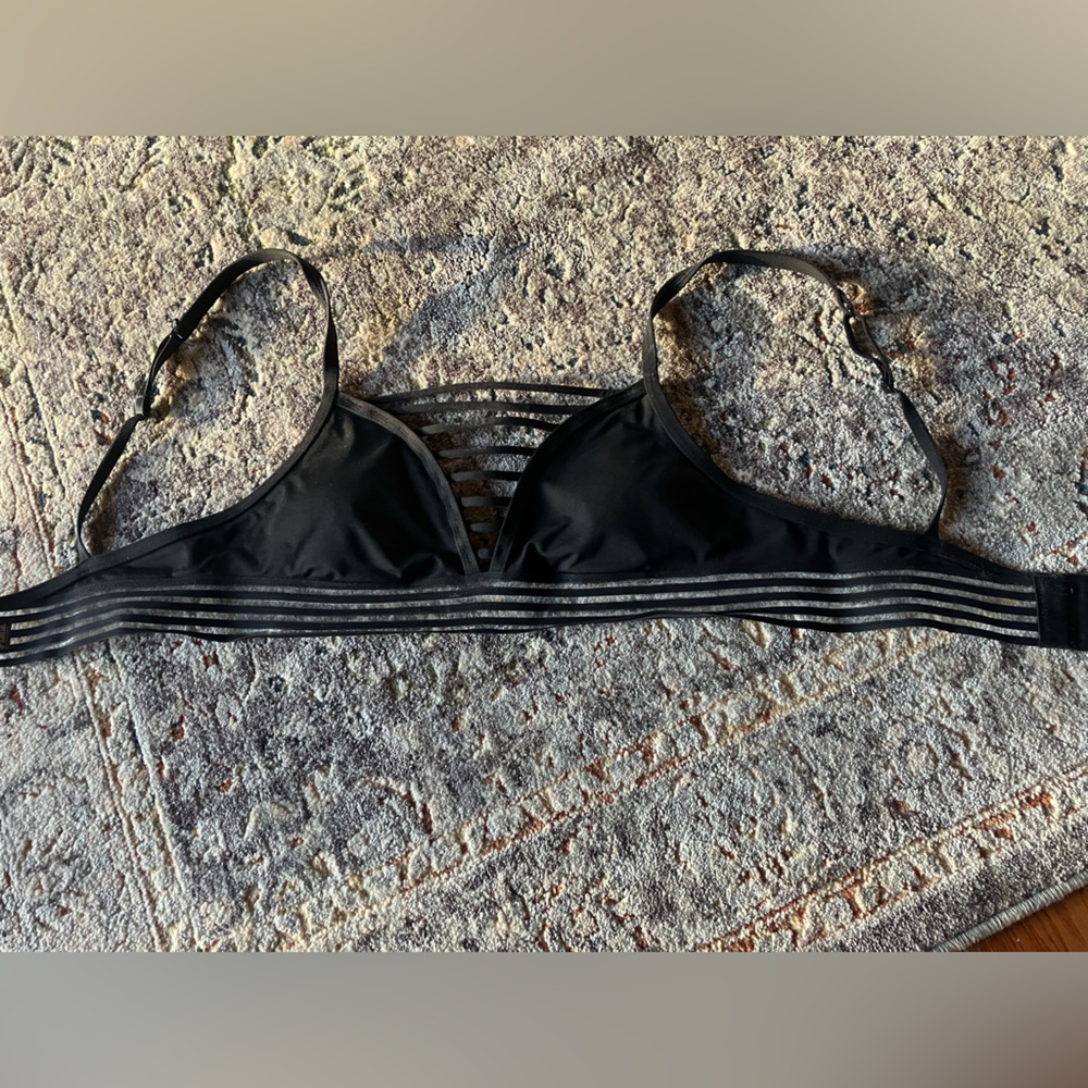Victoria's Secret Pink black sports bra